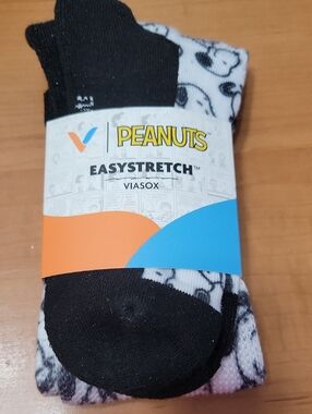 Peanuts Black & White Knee High Socks - Easystretch Viasox